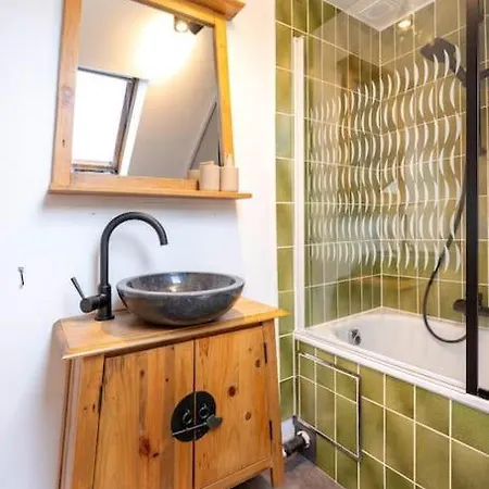 Cosy Penthouse In City Center Apartament